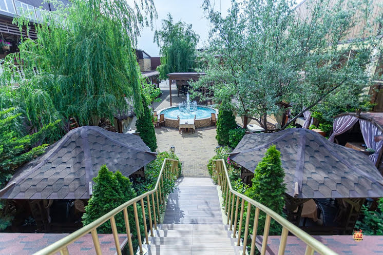 Летняя терраса в «Ресторанный комплекс «Старый Колодец»» фотография №8