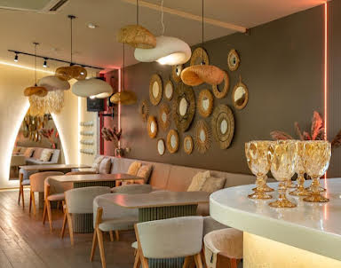  ресторан МАЙ Москва на Курской