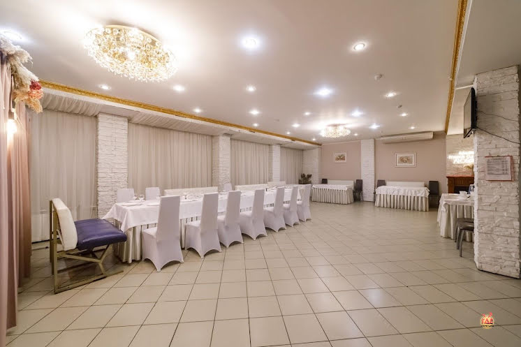 Основной зал в «Красная поляна» фотография №7