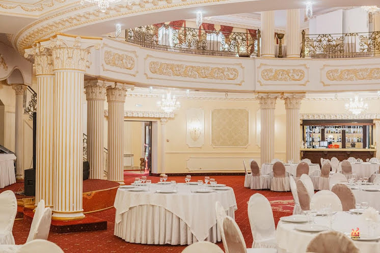 Зал "Центральный" в «Версаль» фотография №9