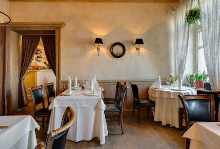 Малый зал  в Малый зал 