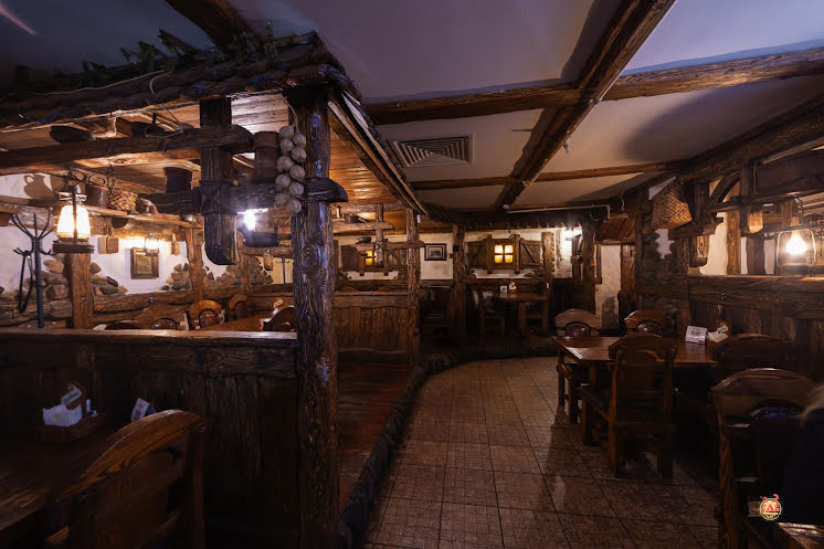 Зал ресторана  в «Три перца» фотография №15