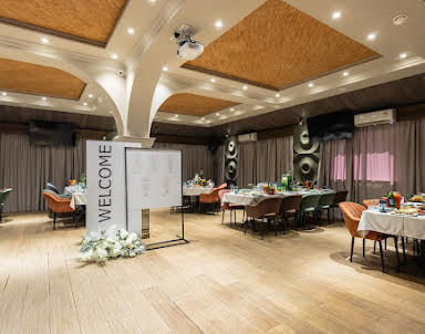  ресторан Dvin Hall