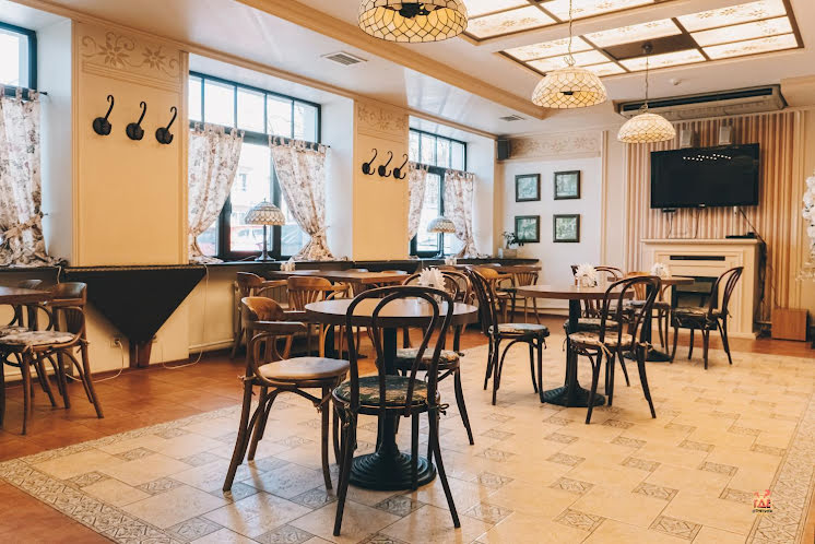 Большой зал в «Green Hotel» фотография №2