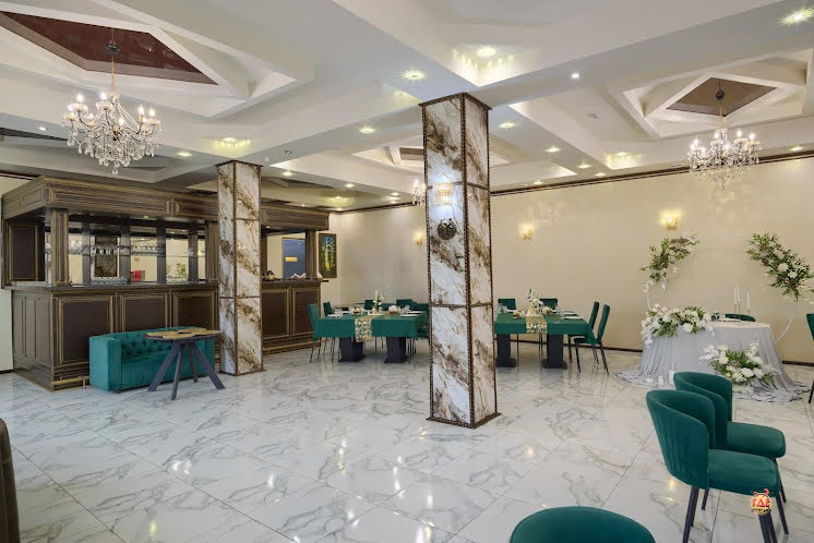 Основной зал в «Lion» фотография №12