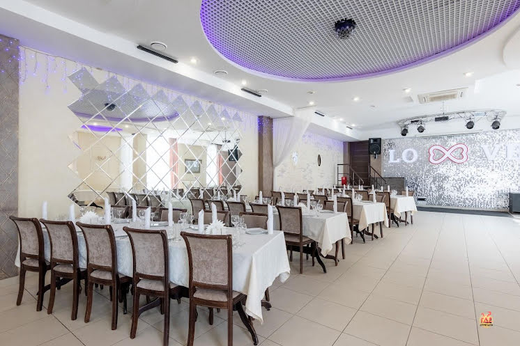 Основной зал  в «Love» фотография №2