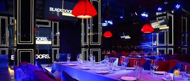 Основной зал в «BlackDoors» фотография №7
