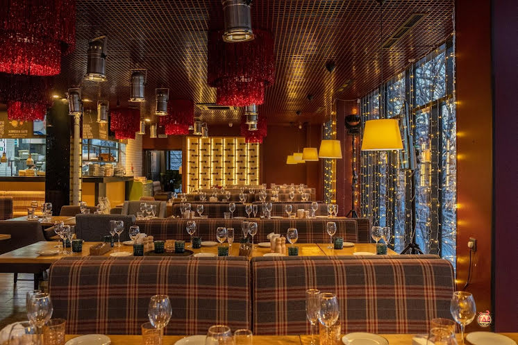 Зал на 2 этаже в «Перчини Grill & Wine на Волжском проспекте» фотография №2