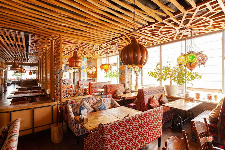 Зал ресторана  в «Чайхона №1 Новокосино» фотография №13