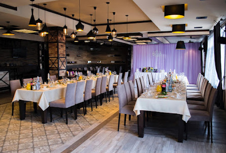 Основной зал в Малый зал