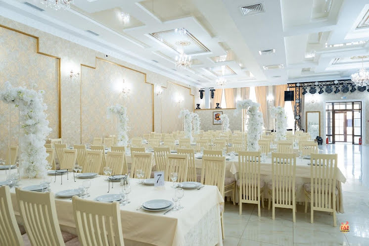 Основной зал  в «Урарту» фотография №9