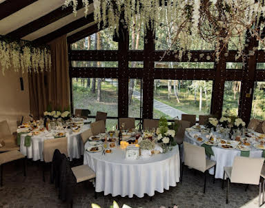  ресторан Времена года в Зеленом городе