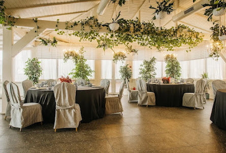 Основной зал в Открытая беседка