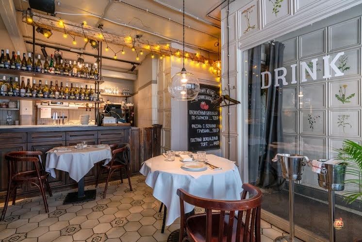 Зал первого этажа в «Санта Базилия» фотография №2