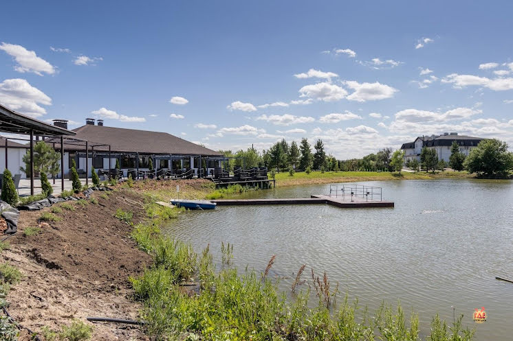 Ресторан у озера в «Вилла София» фотография №7