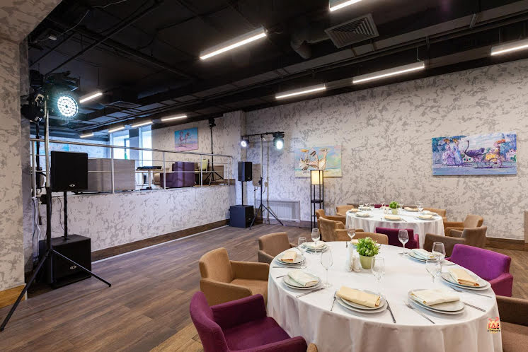 Банкетный зал «Винсент Ван Гог» в «Арт Москва Войковская» фотография №13