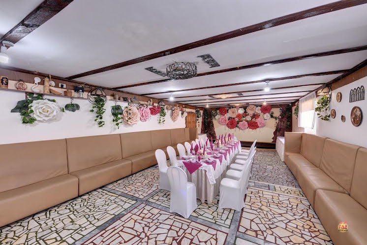 Банкетный зал в «Коттедж 8 Марта» фотография №1