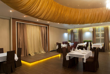 Зал «Коричневый» в Летняя веранда 