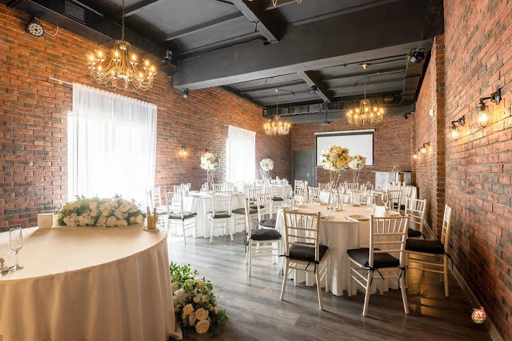 Банкетный зал №2 в «Банхоф на Покровской» фотография №1