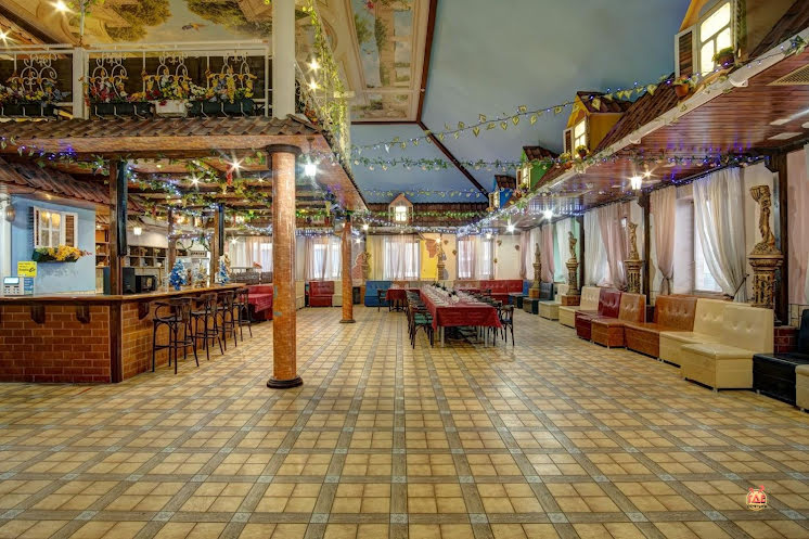 Основной зал  в «Шато Леон» фотография №1