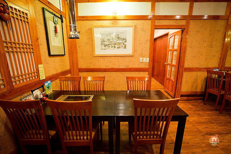 Основной зал в «Мёнга» фотография №6