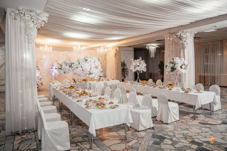 Большой банкетный зал в «Виктория» фотография №16