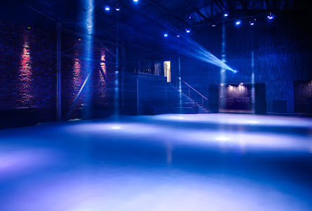 Большой зал в Малый зал 