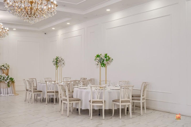 White Hall фотография №9