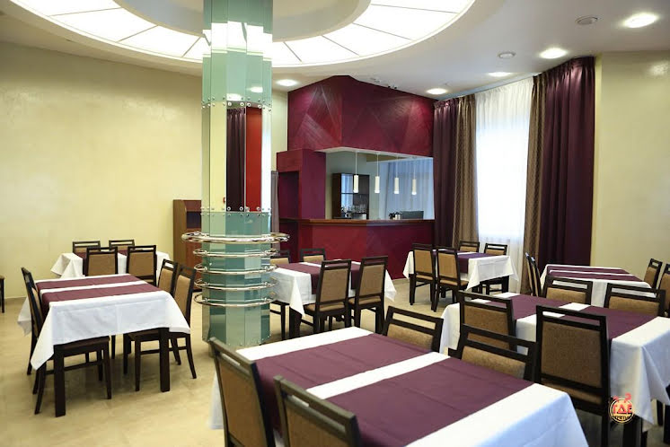 Основной зал в «Кантанелло» фотография №12