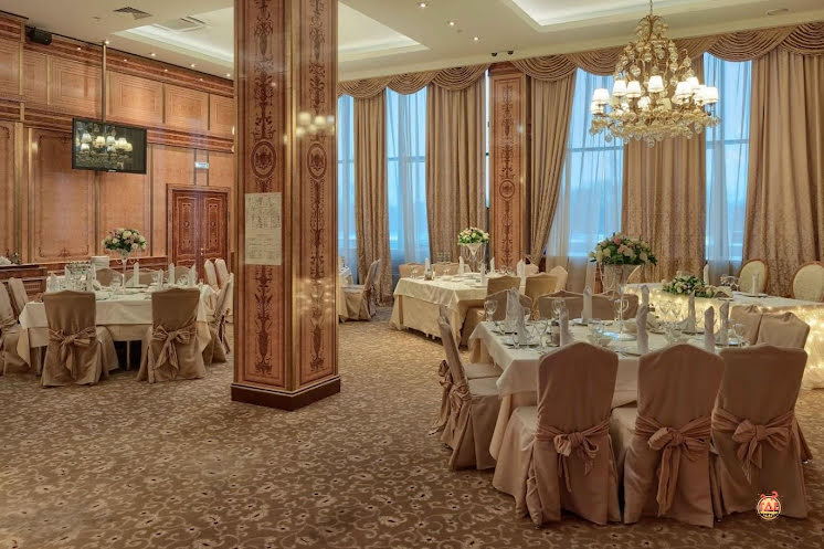 Банкетный зал «Азнавур» в «Royal Hotel Spa & Wellness» фотография №2