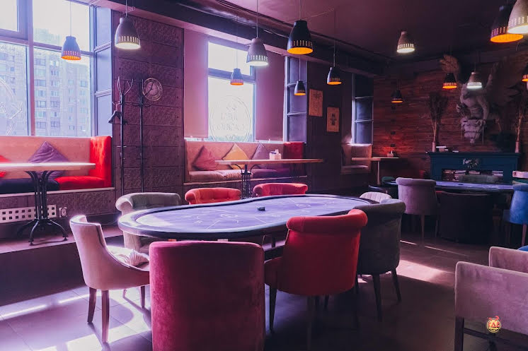 Зал "Покер" в «Feromon Primorskaya» фотография №1