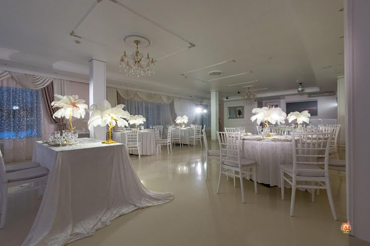 Белый зал в «Кирочный двор» фотография №17