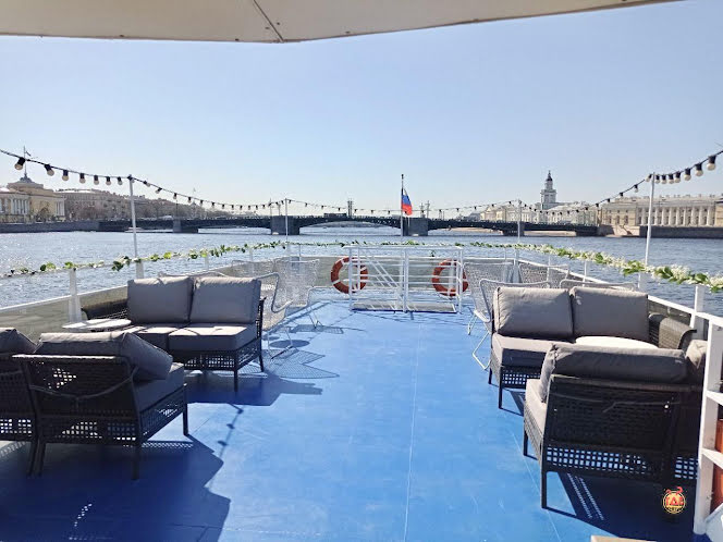 Палуба в «Теплоход "Чайка"» фотография №5