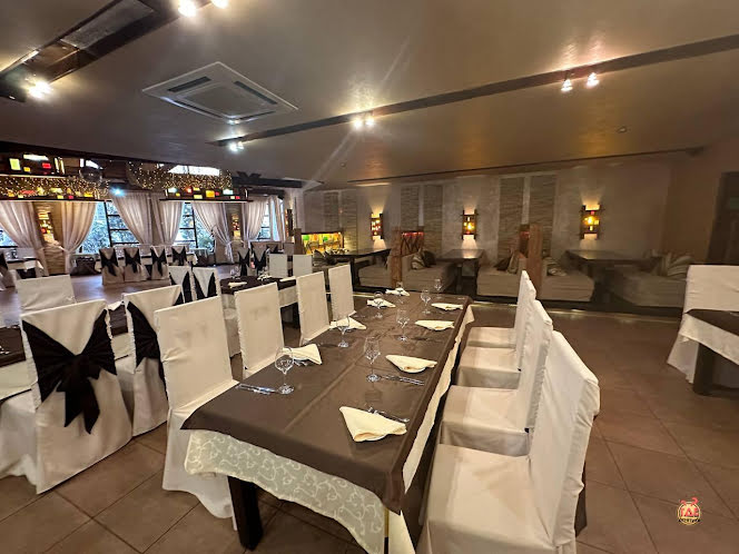 Большой зал в «Пироговский дворик» фотография №3