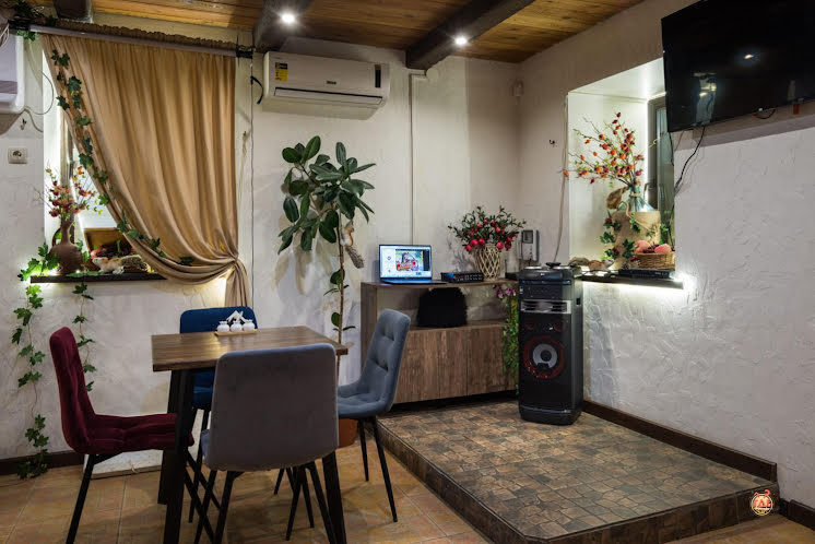 VIP зал 1 в «Хинкали от Лали» фотография №3