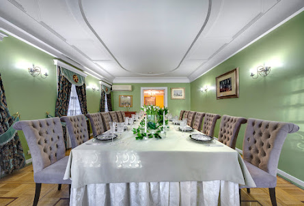 Зал «Малахитовый» в Зал с антикварным камином и комнатой отдыха