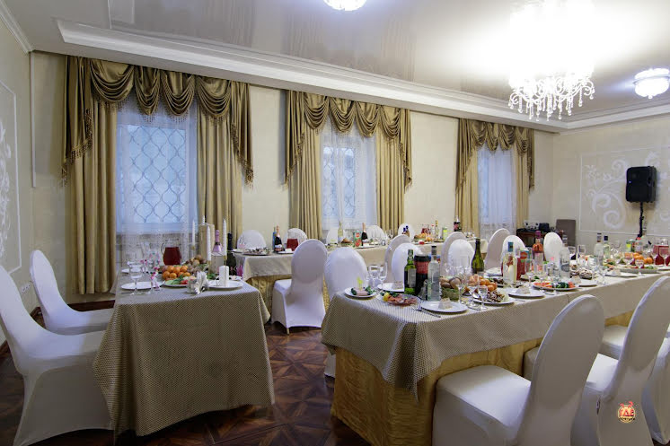 Зал «Золотой» в «Сибирская трапеза» фотография №4