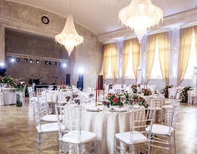 День рождения в Crystal Hall