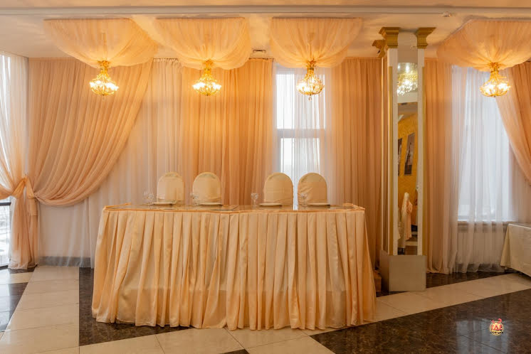 Зал «Персиковый» в «У Озера ​на Героев Космоса» фотография №7