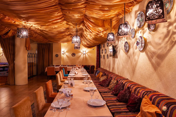 Малый зал в «Чайхана Сезам на Рябиновой» фотография №7