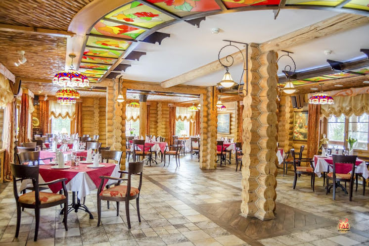 Зал ресторана в «Семигорье» фотография №2