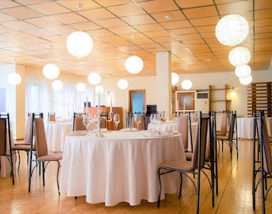  ресторан Нефтяник