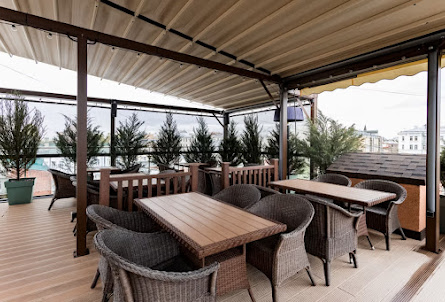 Веранда в Основной зал