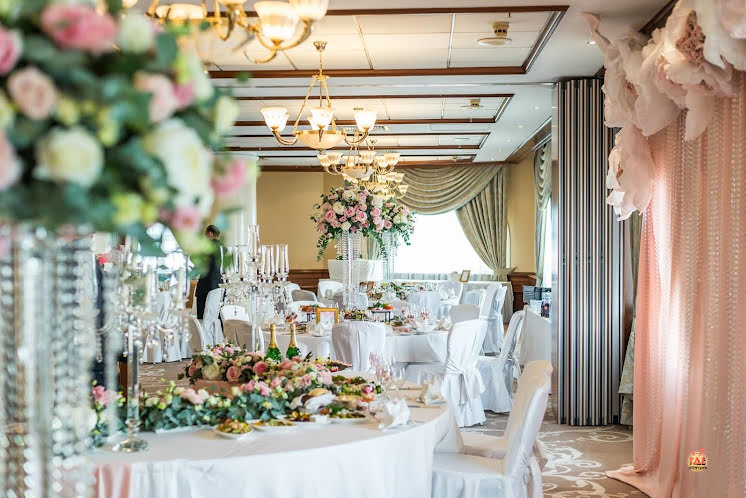 Зал «Петровский» в «Сафмар Аврора Люкс» фотография №17