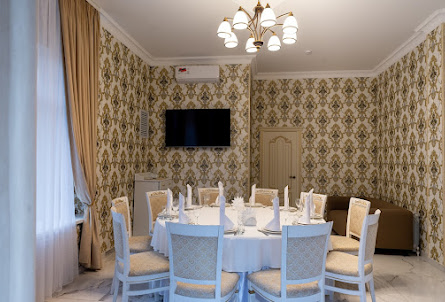 Зал "VIP на 12 персон" в Зал "VIP на 6 персон"