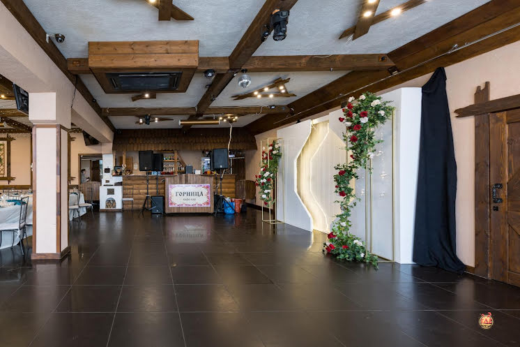 Основной зал в «Горница» фотография №10