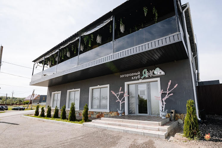 Основной зал  в «Янс» фотография №2