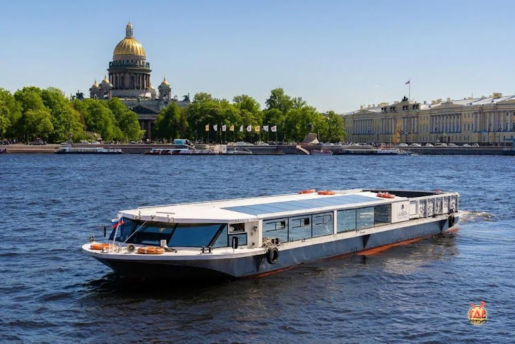 Основной зал в «Теплоход "Альта"» фотография №9