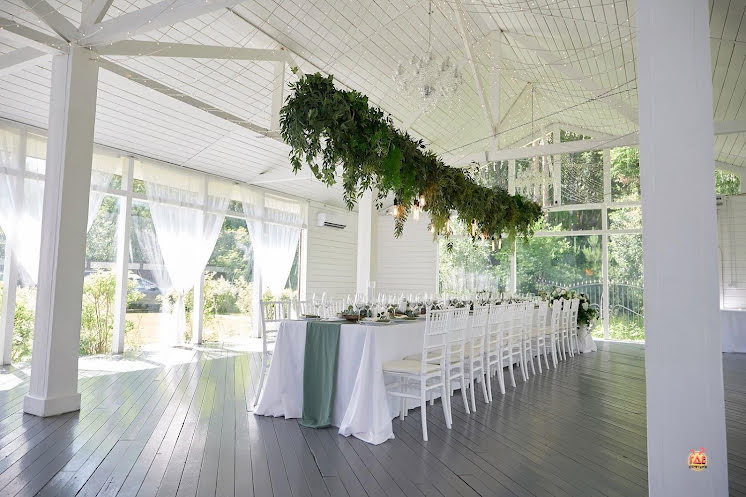 Белоснежная веранда в «Дом у Озера» фотография №2