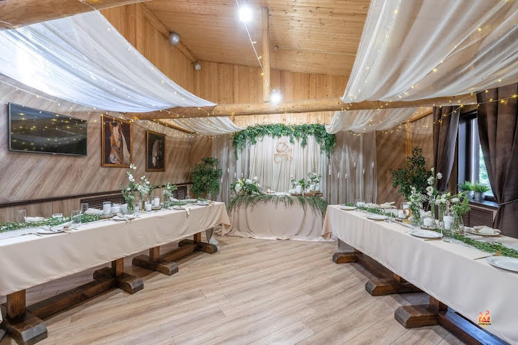 Малый зал с верандой в «Конюшня» фотография №10